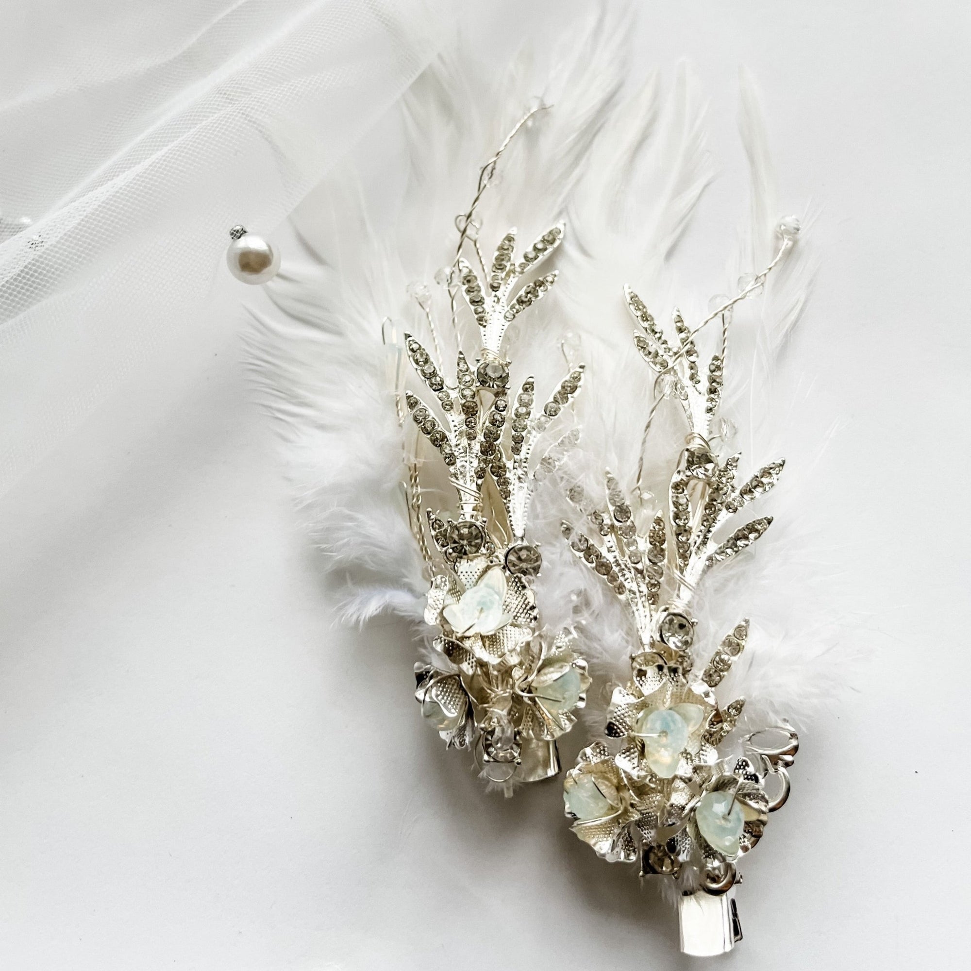 White Feather Clips for Bridal / Bridesmaid Hair - Papiro